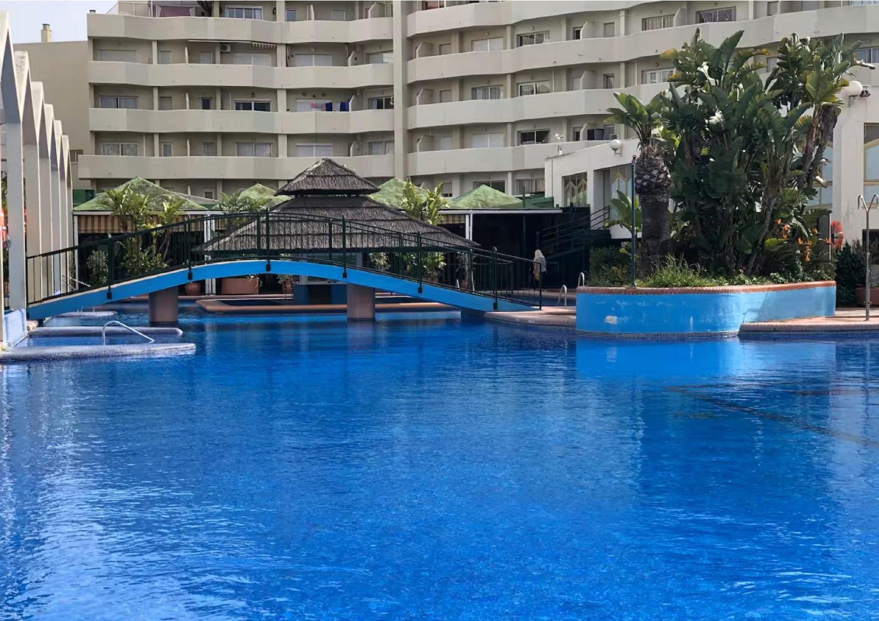 Apartment Benalbeach!! First Line & Pools Benalmadena