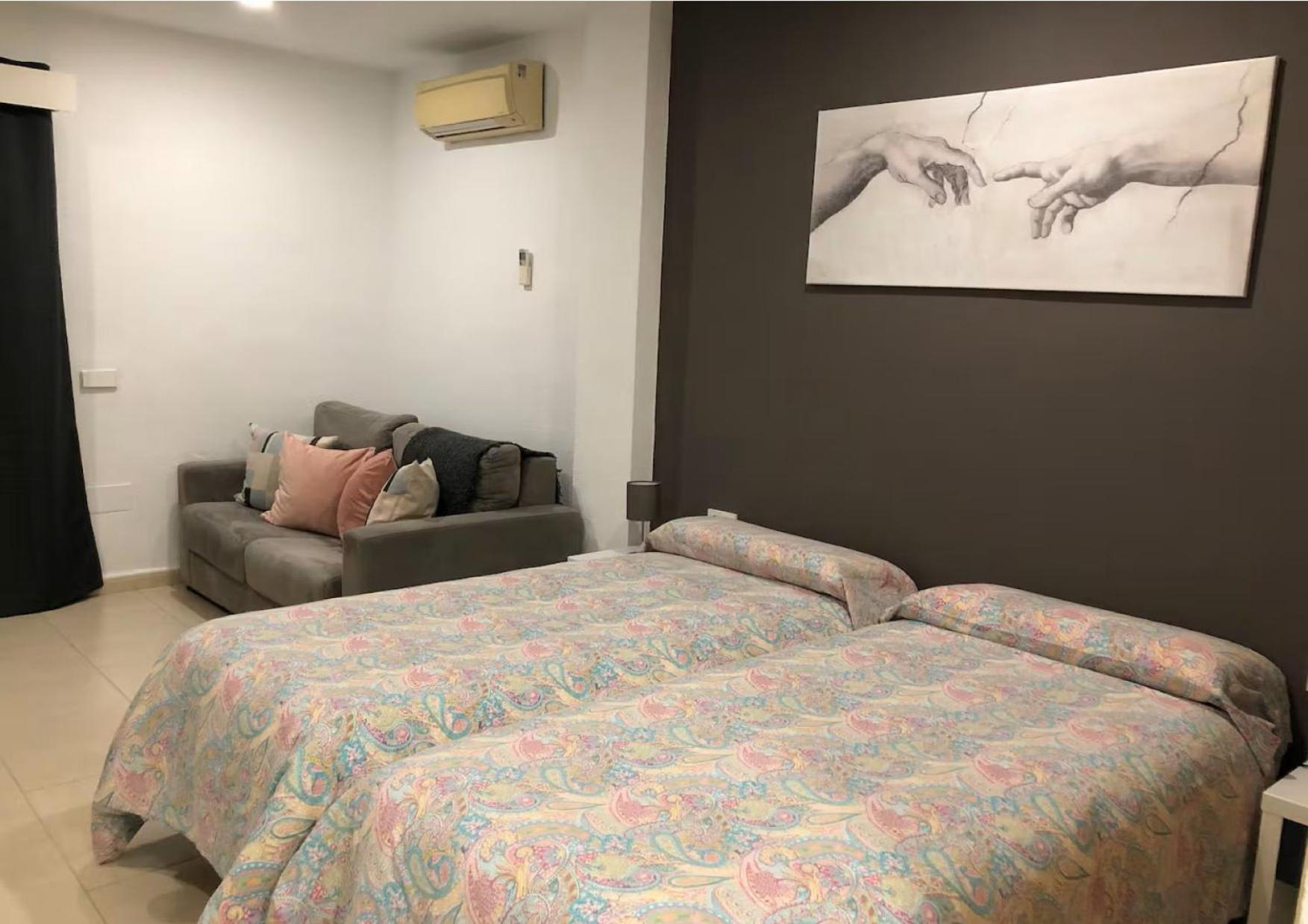 Apartment Benalbeach!! First Line & Pools *